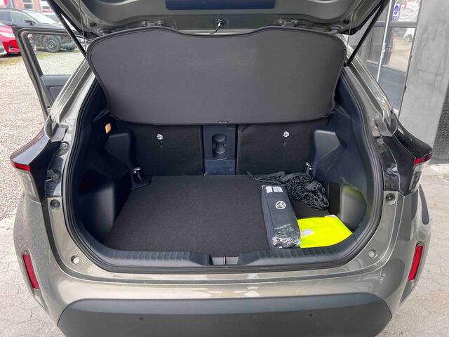 Toyota YARIS Cross 1.5 Hybrid 115 Business Plus |Navi|Carplay|PDC V+A|Dodehoek|Stoel en stuurverwarming|