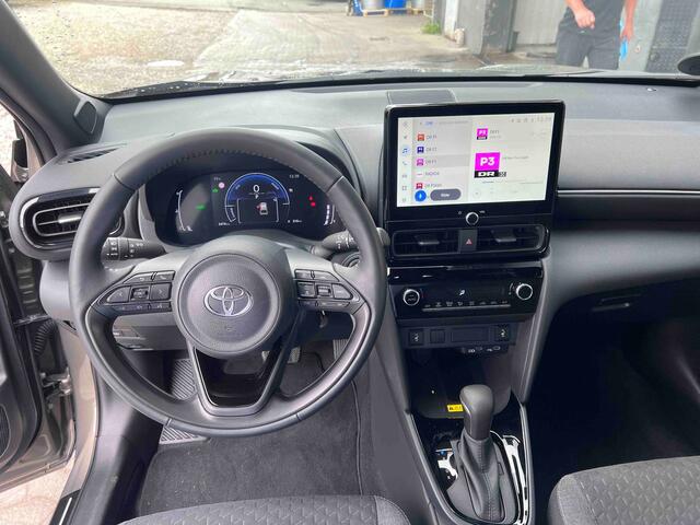 Toyota YARIS Cross 1.5 Hybrid 115 Business Plus |Navi|Carplay|PDC V+A|Dodehoek|Stoel en stuurverwarming|