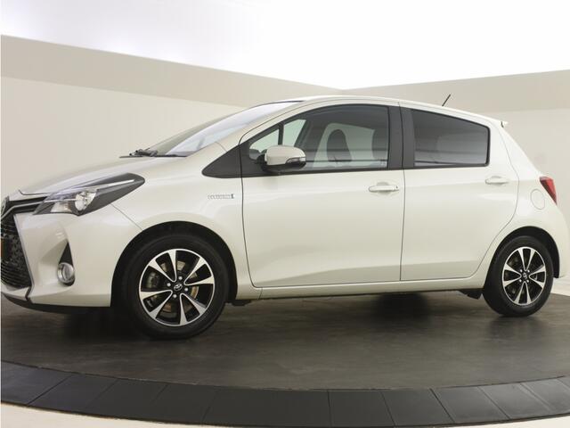 Toyota YARIS 1.5 Hybrid Dynamic Navi | Trekhaak | Panoramadak
