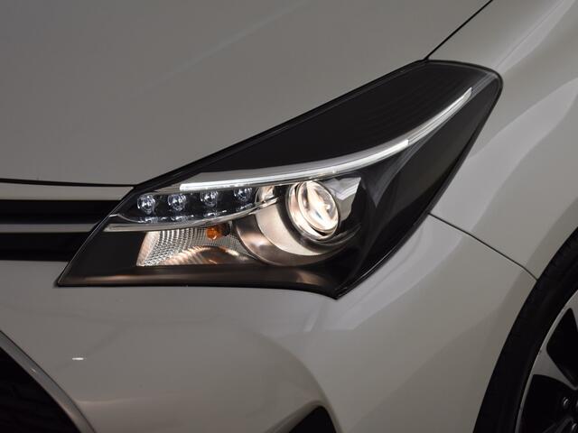 Toyota YARIS 1.5 Hybrid Dynamic Navi | Trekhaak | Panoramadak