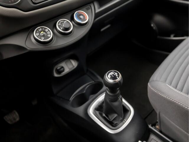 Toyota YARIS 1.0 VVT-i Sport (AIRCO, BLUETOOTH, ELEK RAMEN, SPORTSTOELEN, MULTIFUNCTIONEEL STUURWIEL, NIEUWE APK, NIEUWSTAAT)