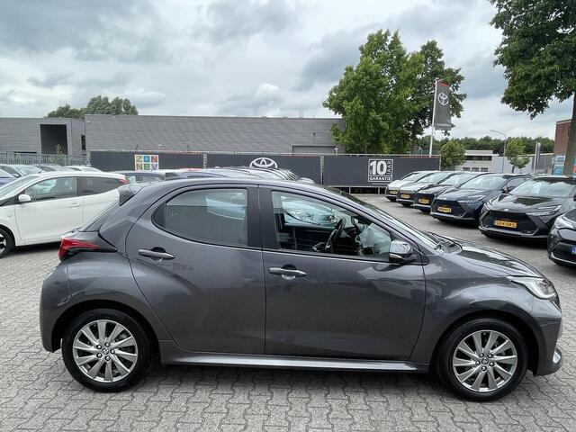 Toyota YARIS 1.5 Hybrid Dynamic Parkeersensoren