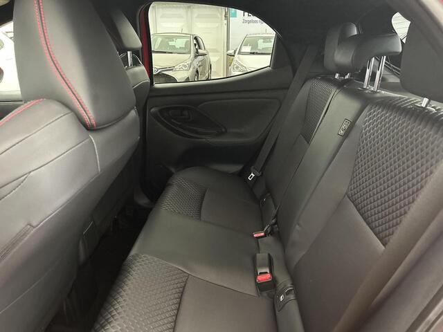 Toyota YARIS 1.5 Hybrid Launch Edition