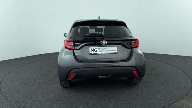 Toyota YARIS 1.5 Hybrid 115 First Edition