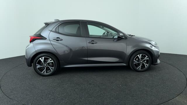 Toyota YARIS 1.5 Hybrid 115 First Edition