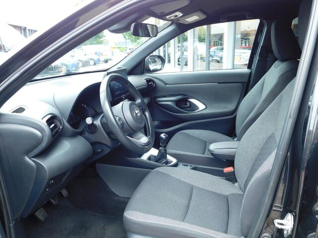 Toyota YARIS Cross 1.5 VVT-I First Edition | Apple Android