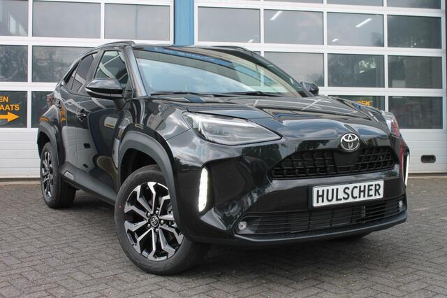 Toyota YARIS 1.5 HYBRID 115 FIRST Teamplayer / Winterpack