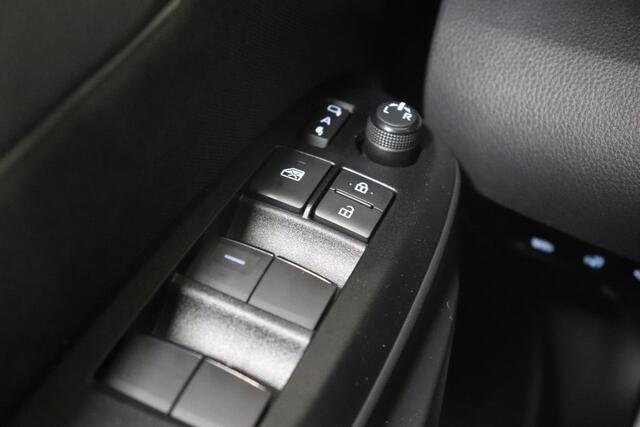 Toyota YARIS Cross 1.5 Hybrid 130 Launch Edition , Demo voordeel, Luxe, Sensoren, Stuur, Stoel en Voorruit verwarming, Draadloos Apple Carplay/Android Auto!