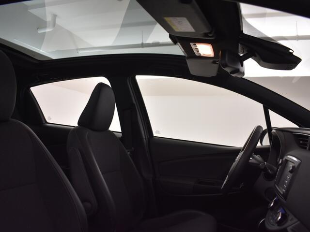 Toyota YARIS 1.5 Hybrid Premium | Panoramadak | Navigaitie | Parkeersensoren