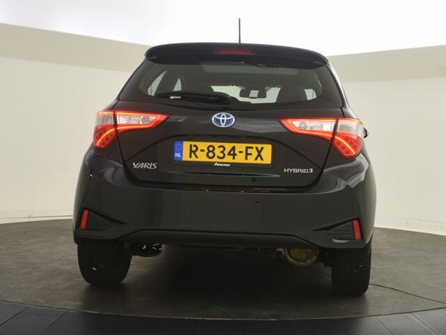 Toyota YARIS 1.5 Hybrid Premium | Panoramadak | Navigaitie | Parkeersensoren