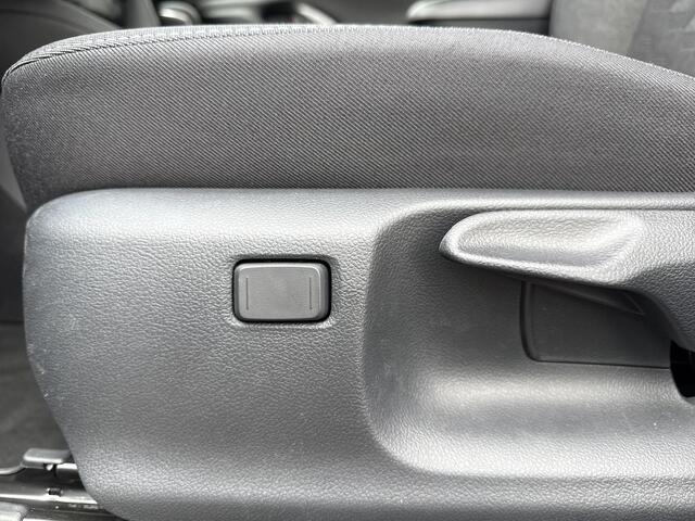Toyota YARIS 1.5 Hybrid 115 Dynamic **NIEUWE AUTO/ DIRECT LEVERBAAR**