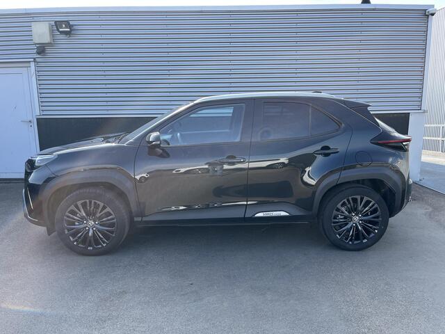 Toyota YARIS Cross 1.5 Hybrid Adventure edition Navigatie, HUD, Dodehoekdetectie, Stoelverwarming, Half/leder, Smart Key, LED, LMV