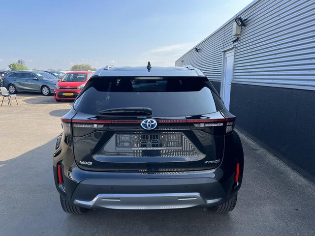 Toyota YARIS Cross 1.5 Hybrid Adventure edition Navigatie, HUD, Dodehoekdetectie, Stoelverwarming, Half/leder, Smart Key, LED, LMV