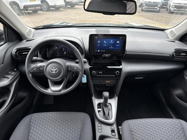 Toyota YARIS Cross 1.5 Hybrid 115 Active **NIEUWE AUTO/ FOREST GREEN/ DIRECT LEVERBAAR**