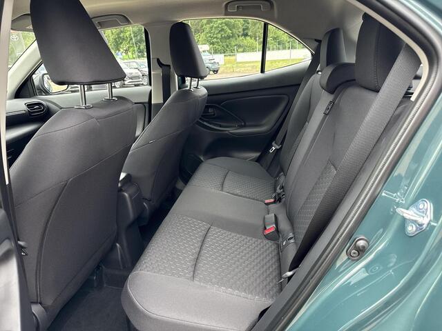 Toyota YARIS Cross 1.5 Hybrid 115 Active **NIEUWE AUTO/ FOREST GREEN/ DIRECT LEVERBAAR**