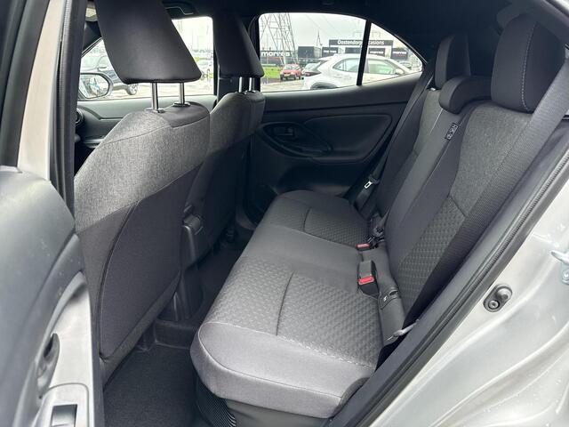 Toyota YARIS Cross 1.5 Hybrid 115 Dynamic **COMFORT PACK/ NIEUWE AUTO/ DIRECT LEVERBAAR**