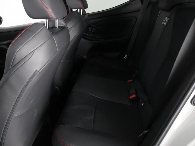 Toyota YARIS 1.5 Hybrid GR Sport | Navigatie | JBL-audio | 18 inch velgen |