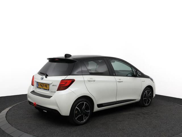 Toyota YARIS 1.5 Hybrid Dynamic Bi-Tone | Trekhaak | Navigatie | Climate control | Keyless |