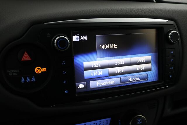 Toyota YARIS 1.5 Hybrid Dynamic Bi-Tone | Trekhaak | Navigatie | Climate control | Keyless |