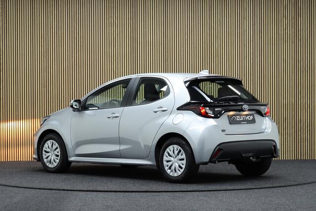 Toyota YARIS 1.5 Hybrid Active | Maps Navigatie | Adaptive cruise | Winterpakket | Camera