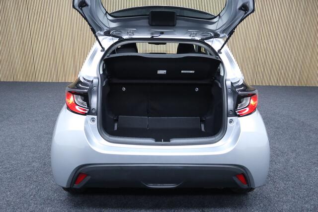 Toyota YARIS 1.5 Hybrid Active | Maps Navigatie | Adaptive cruise | Winterpakket | Camera