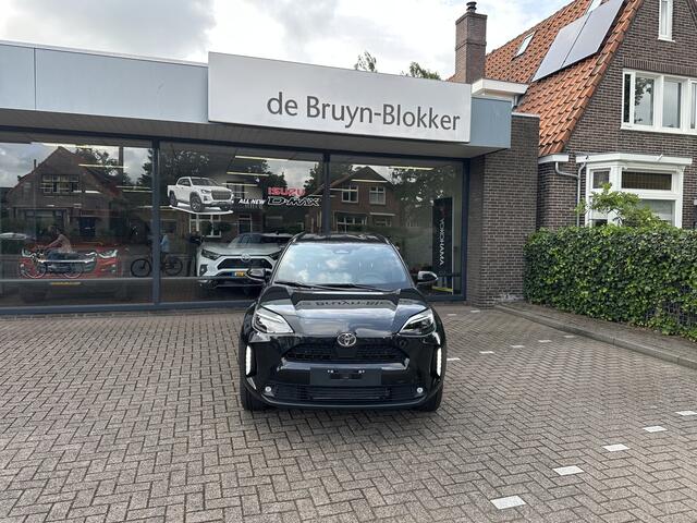 Toyota YARIS Cross 1.5 Hybrid 130pk Executive Limited dodehoekdetectie / stoelverwarming / stuurwielverwarming / parkeersensoren voor + achter / Navigatie / Apple Carplay / Android Auto / parkeercamera / Nieuwe auto / 10 jaar garantie / rijklaarprijs
