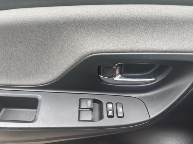 Toyota YARIS 1.5 Hybrid Energy SLECHTS 125.838KM, NAVIGATIE, ZEER NETTE AUTO!