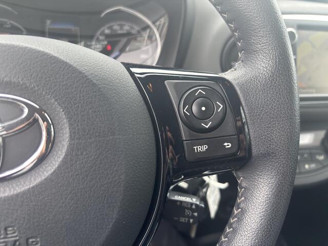 Toyota YARIS 1.5 Hybrid Energy SLECHTS 125.838KM, NAVIGATIE, ZEER NETTE AUTO!