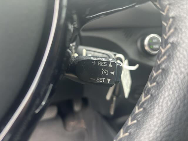 Toyota YARIS 1.5 Hybrid Energy SLECHTS 125.838KM, NAVIGATIE, ZEER NETTE AUTO!