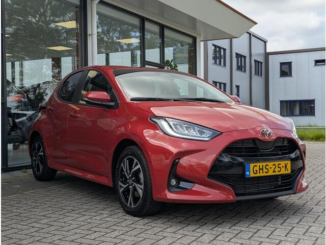 Toyota YARIS 1.5 Hybrid 115 First Edition | PDC A | ACC | Camera | Apple Carplay/Android Auto | Led