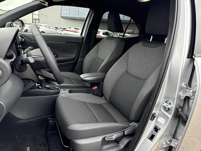 Toyota YARIS Cross 1.5 Hybrid 115 First Edition **STOEL EN STUURWIELVERWARMING/ ADAPTIEF CRUISE CONTROL/ KEYLESS/ PARKEERSENSOREN/ 36 MAANDEN GARANTIE**