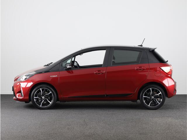 Toyota YARIS 1.5 Hybrid Bi-Tone | Navigatie | Climate Control | Parkeercamera |