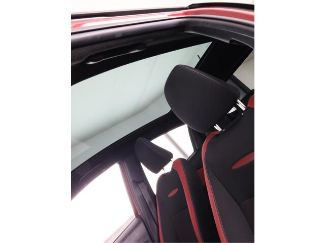 Toyota YARIS 1.5 Hybrid Bi-Tone | Navigatie | Climate Control | Parkeercamera |