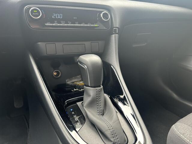 Toyota YARIS 1.5 Hybrid 115 First Edition