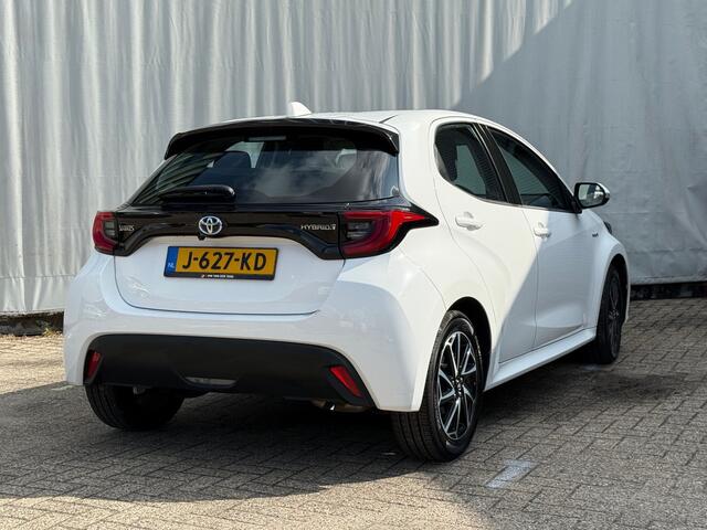 Toyota YARIS 1.5 Hybrid First Edition / Nw. model!/ Cam /Nav