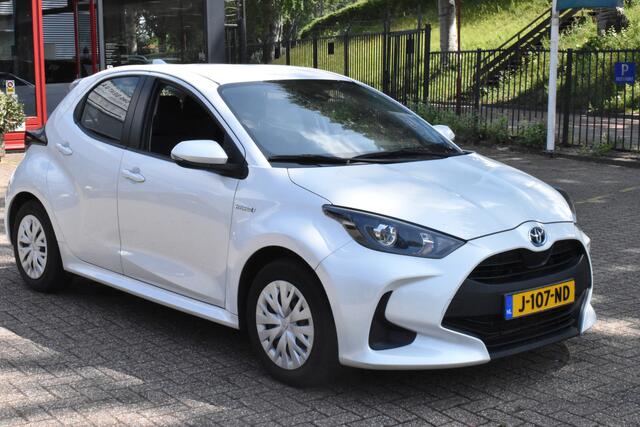 Toyota YARIS 1.5 Hybrid Active Parelmoer | 1e Eigenaar | Carplay Navi | 100% Onderhouden | 12 mnd BOVAG garantie Whatsapp 06-53188999