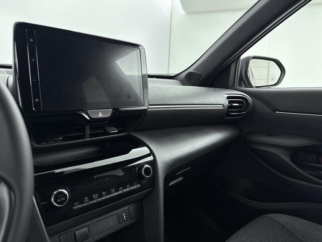 Toyota YARIS Cross 1.5 Hybrid Dynamic Limited | Apple Carplay /- Android Auto | Parkeercamera | 17" Lichtmetalen velgen |