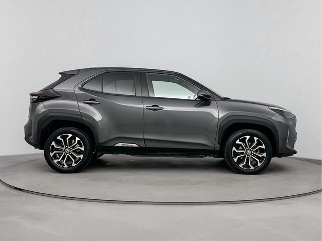 Toyota YARIS Cross 1.5 Hybrid Dynamic Limited | Apple Carplay /- Android Auto | Parkeercamera | 17" Lichtmetalen velgen |