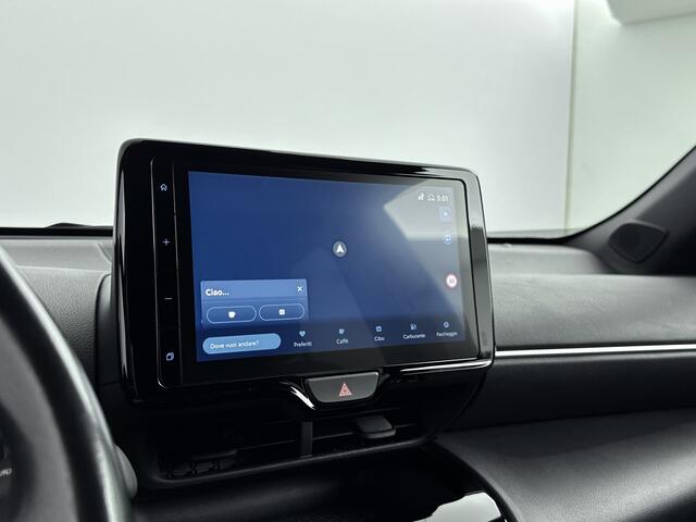 Toyota YARIS Cross 1.5 Hybrid Dynamic | Parkeersensoren | Apple Carplay -/ Android Auto Draadloos |