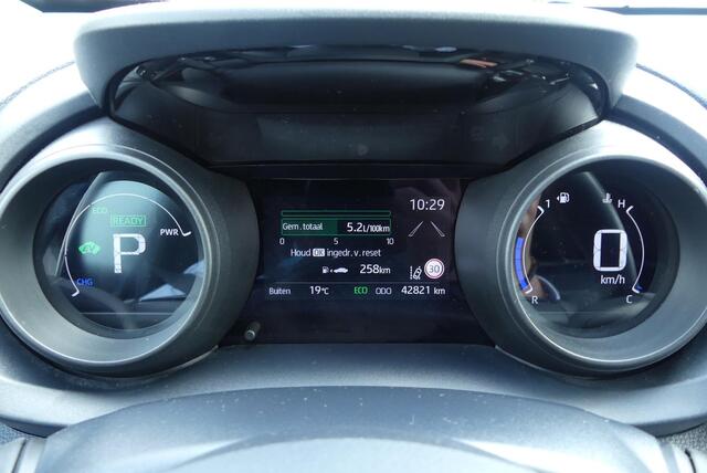 Toyota YARIS Cross 1.5 Hybrid Comfort ADAPTIEVE CRUISE, CLIMA, NAVI, CAMERA, LANE ASSIST, 42.821KM
