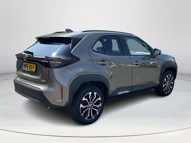 Toyota YARIS Cross 1.5 Hybrid Dynamic | Navigatie | Stoel- + stuurverwarming | Keyless entry | 17 inch LM-velgen |