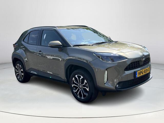 Toyota YARIS Cross 1.5 Hybrid Dynamic | Navigatie | Stoel- + stuurverwarming | Keyless entry | 17 inch LM-velgen |
