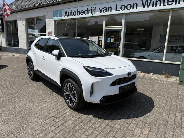 Toyota YARIS Cross 1.5 Hybrid Panoramadak, Adaptive cruisecontrole, Borden herkenning