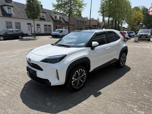 Toyota YARIS Cross 1.5 Hybrid Panoramadak, Adaptive cruisecontrole, Borden herkenning