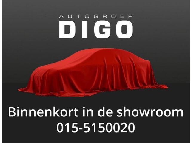 Toyota YARIS 1.5 Hybrid Dynamic Luxury Bi-Tone | Stoelverwarming | Camera | Lichtmetalen velgen |