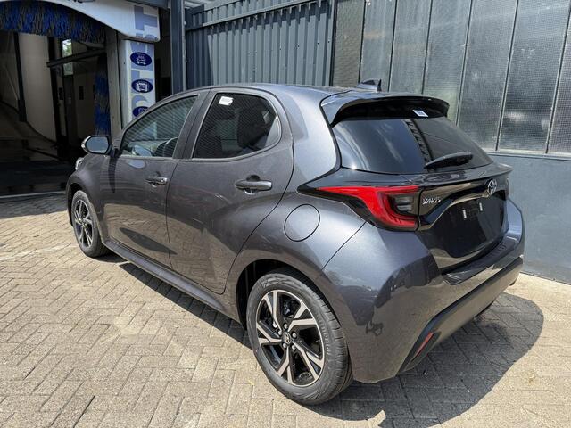 Toyota YARIS 1.5 Hybrid Dynamic Luxury | Stoelverwarming | Camera | Lichtmetalen velgen |