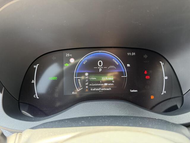 Toyota YARIS 1.5 Hybrid Dynamic Luxury | Stoelverwarming | Camera | Lichtmetalen velgen |