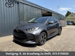 toyota-yaris-1.5-hybrid-dynamic-lux