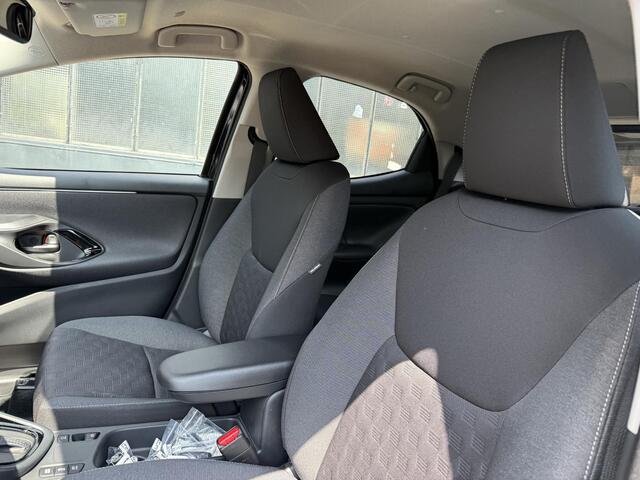 Toyota YARIS 1.5 Hybrid Dynamic Luxury | Stoelverwarming | Camera | Lichtmetalen velgen |