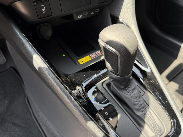 Toyota YARIS 1.5 Hybrid Dynamic Luxury | Stoelverwarming | Camera | Lichtmetalen velgen |